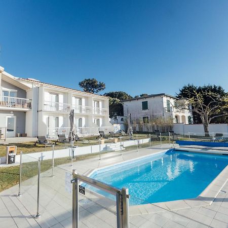 Beach Hotel - Le Grand Chalet رونس لو بين المظهر الخارجي الصورة