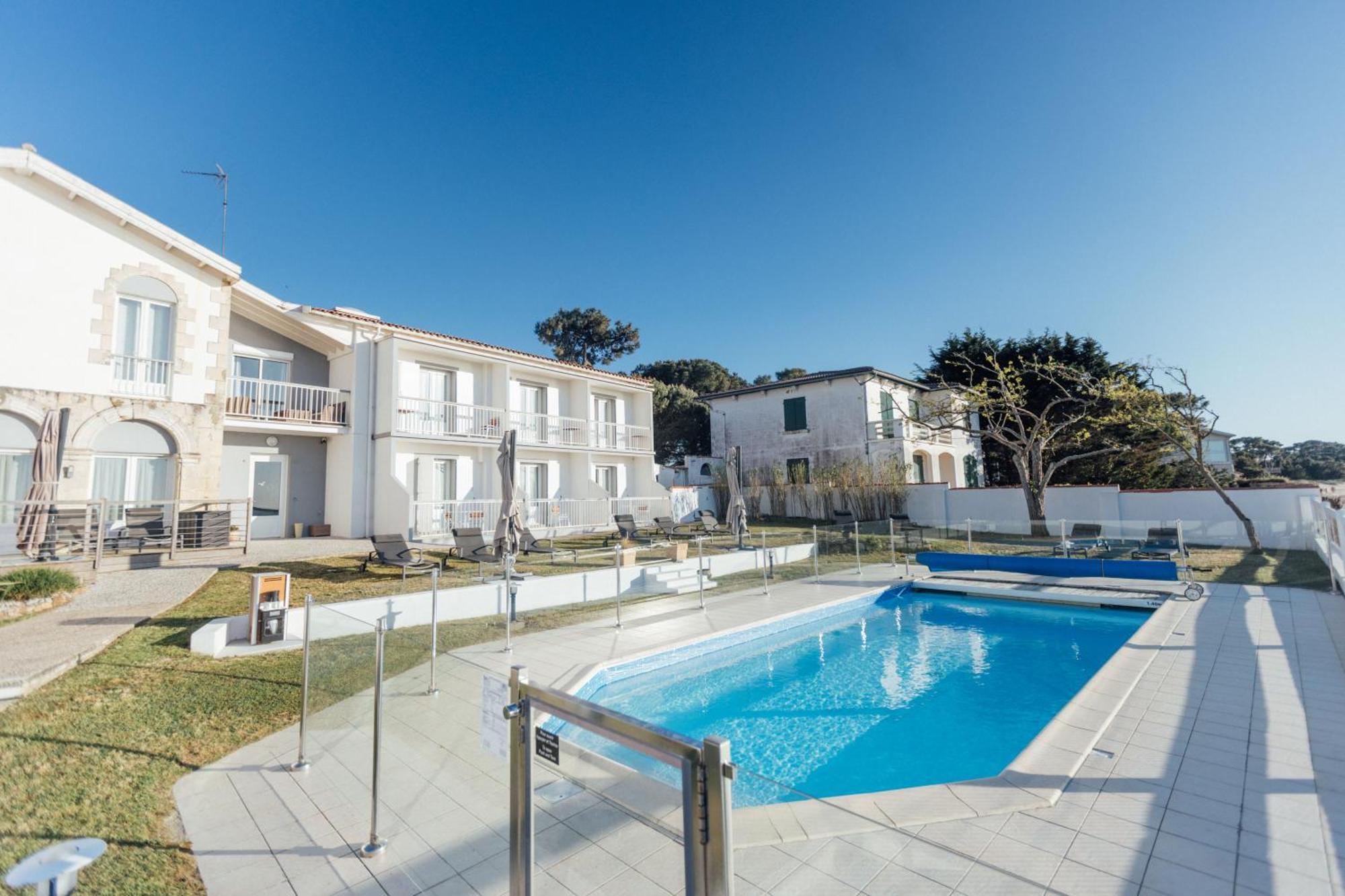 Beach Hotel - Le Grand Chalet رونس لو بين المظهر الخارجي الصورة