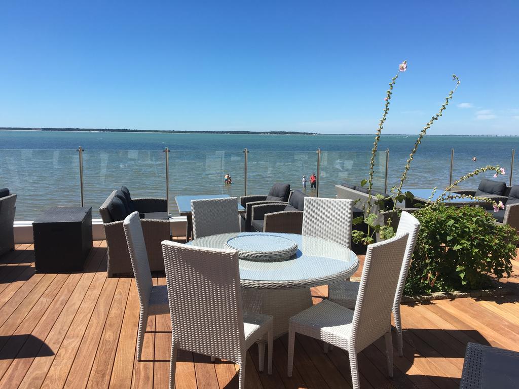 Beach Hotel - Le Grand Chalet رونس لو بين المظهر الخارجي الصورة