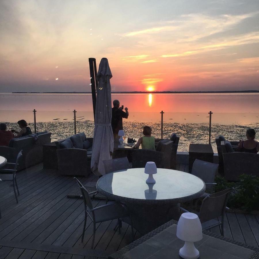 Beach Hotel - Le Grand Chalet رونس لو بين المظهر الخارجي الصورة